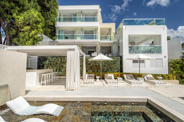 Footprints Beachfront Villa