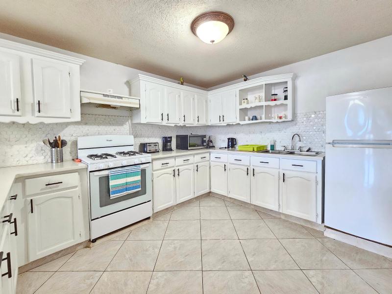 Fairholme Gardens 36 , Christ Church  , St James  