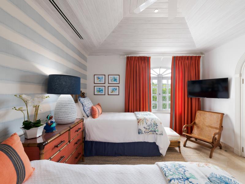 Old Trees – Cyano , Beach Front , Old Trees , Paynes Bay , St James , West Coast  