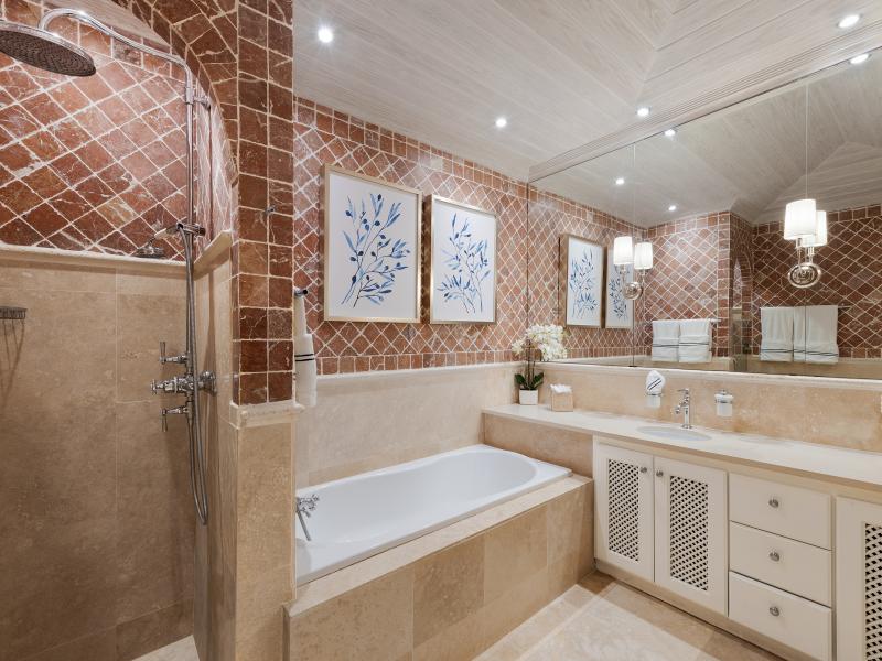 Old Trees – Cyano , Beach Front , Old Trees , Paynes Bay , St James , West Coast  