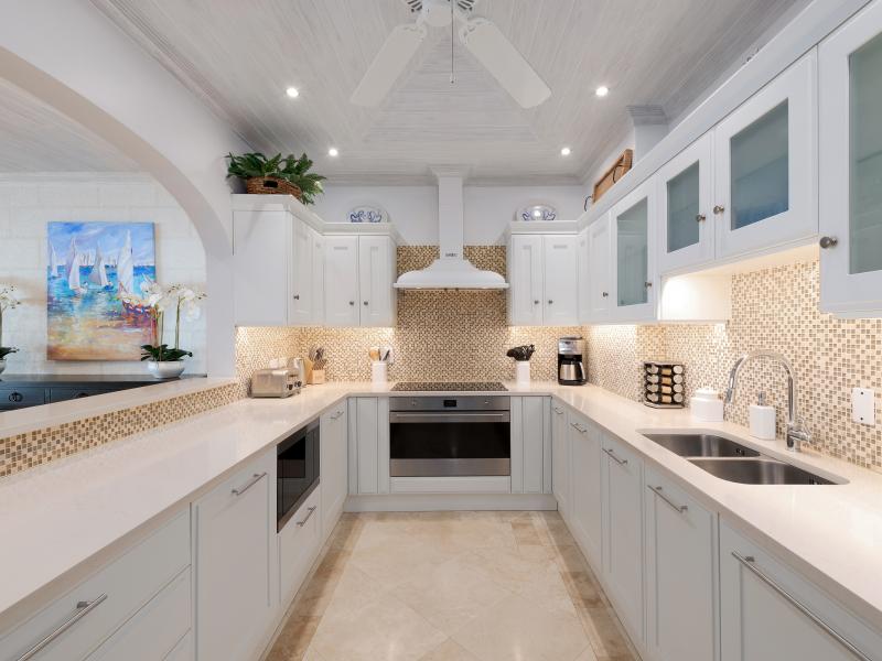 Old Trees – Cyano , Beach Front , Old Trees , Paynes Bay , St James , West Coast  