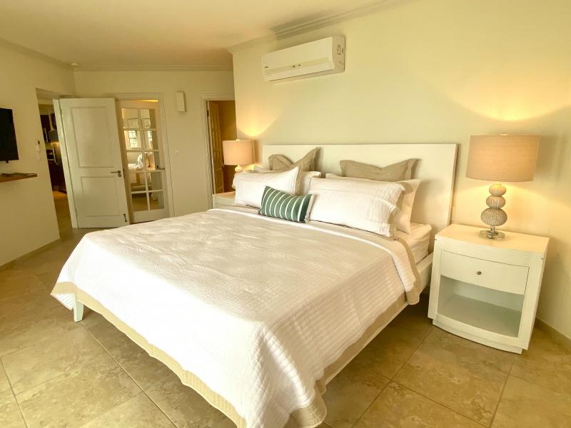 Sapphire Beach 403 - Beachfront , Beach Front , Christ Church  , South Coast  