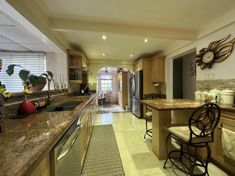 Prior Park 38 , St James  