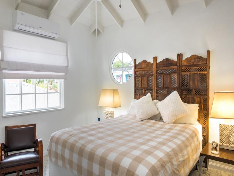 Starbury House- Beachfront , Beach Front , Holetown , St James , West Coast  