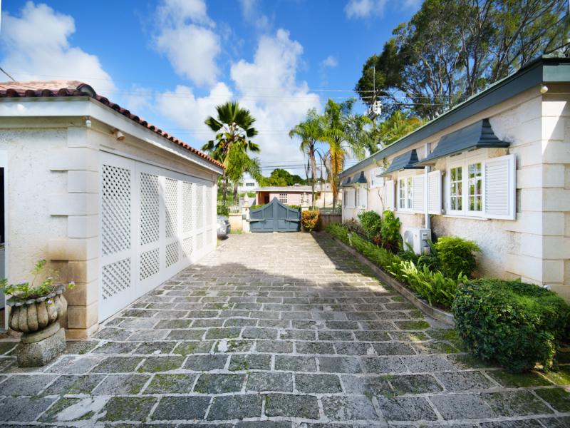 Faul Haus- Beachfront Cottage West Coast , Beach Front , St James , West Coast  