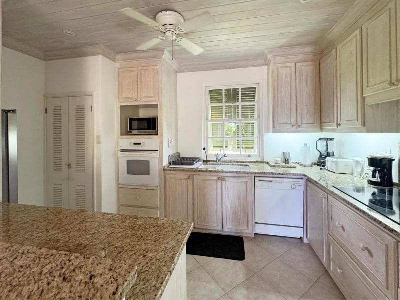 Beacon Hill 302 Ocean Sounds , St Peter , West Coast  