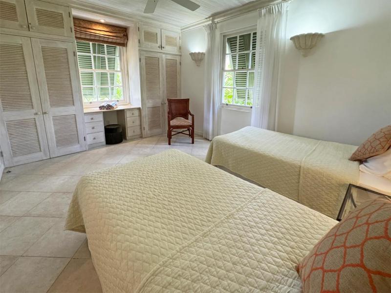 Beacon Hill 302 Ocean Sounds , St Peter , West Coast  