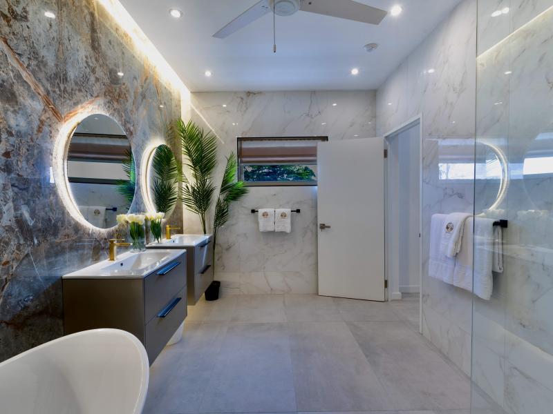 Solaris Beach House - Beachfront , Beach Front , Lower Carlton , St James , West Coast  