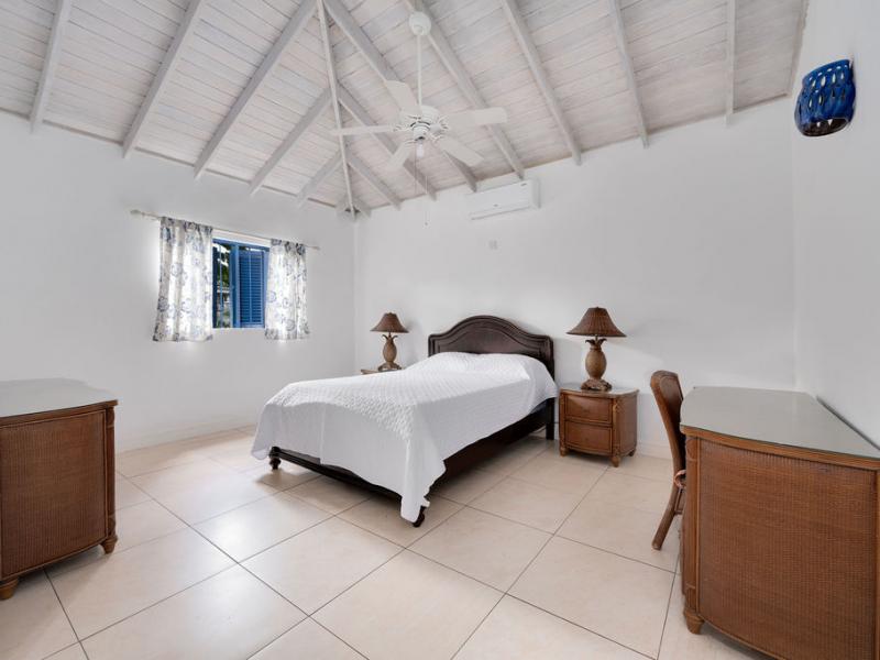 Sunset Blue , Holetown , St James , West Coast  