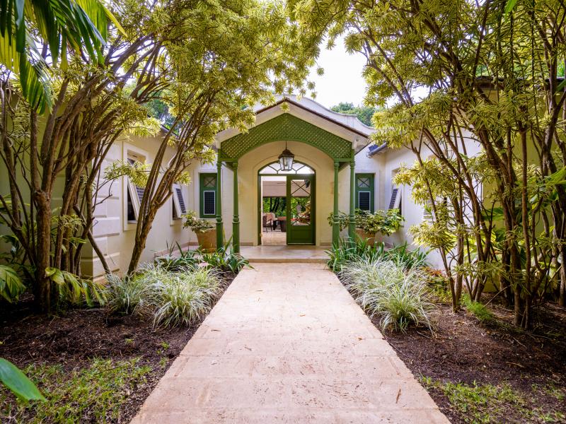 Greentails 5 – Sion Hill , St James , West Coast  