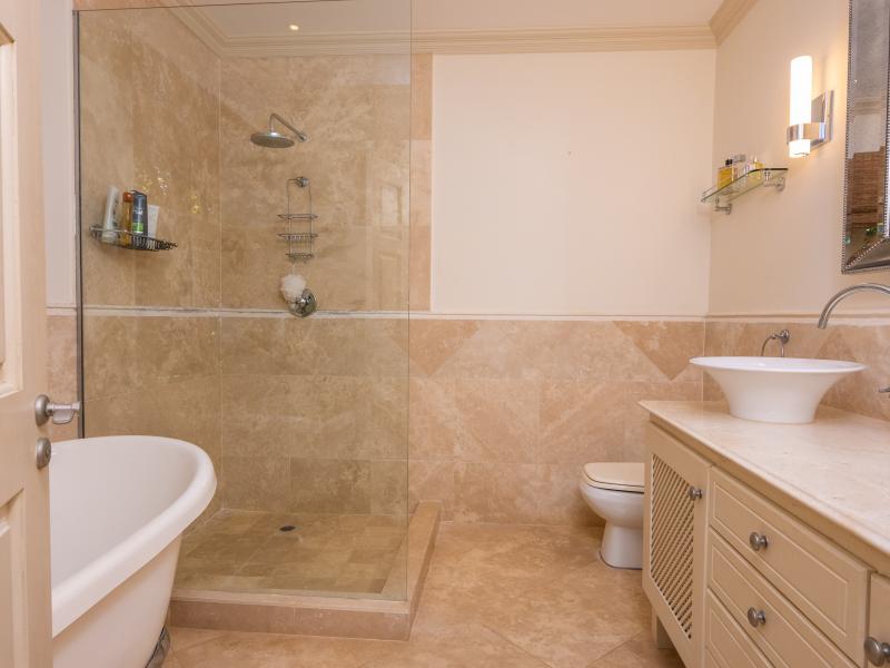 Greentails 5 – Sion Hill , St James , West Coast  