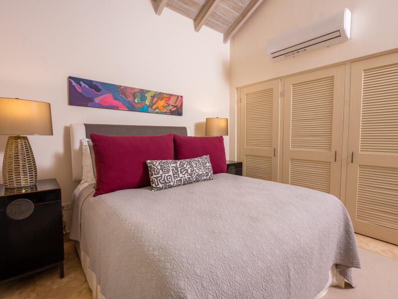 Greentails 5 – Sion Hill , St James , West Coast  