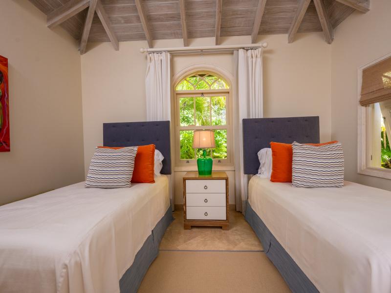 Greentails 5 – Sion Hill , St James , West Coast  