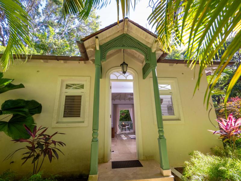 Greentails 5 – Sion Hill , St James , West Coast  