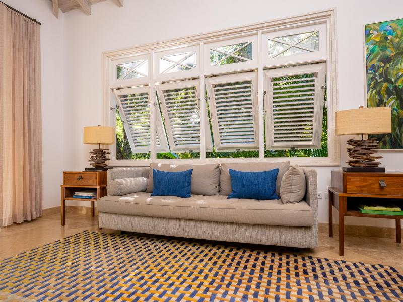 Greentails 5 – Sion Hill , St James , West Coast  