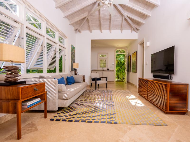 Greentails 5 – Sion Hill , St James , West Coast  