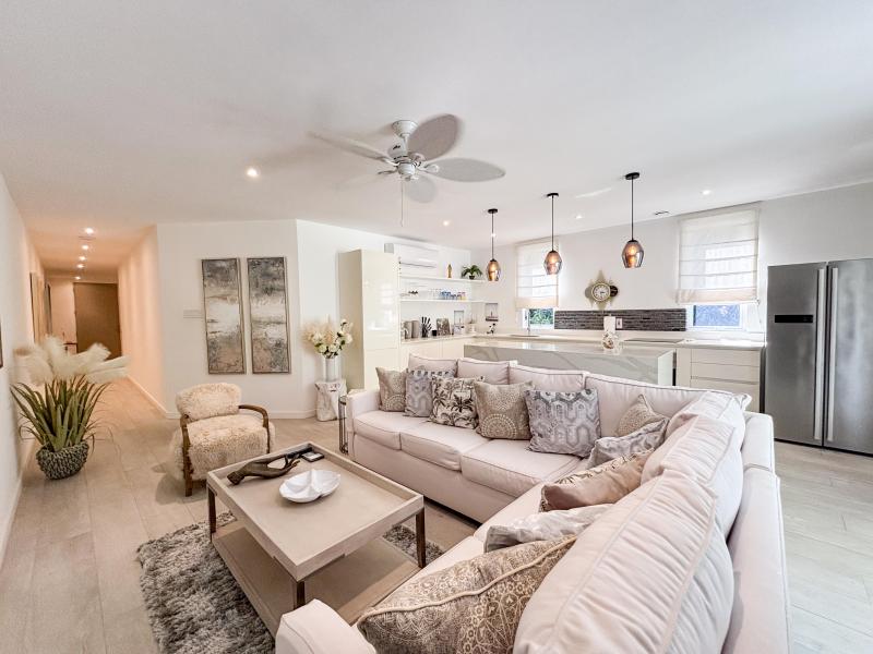 One Queen Street Apartment 3 , Speightstown , St Peter , West Coast  