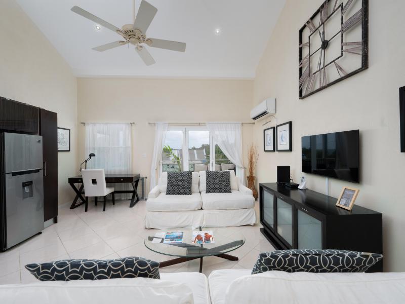 Lantana 20 - Penthouse , St James , West Coast  