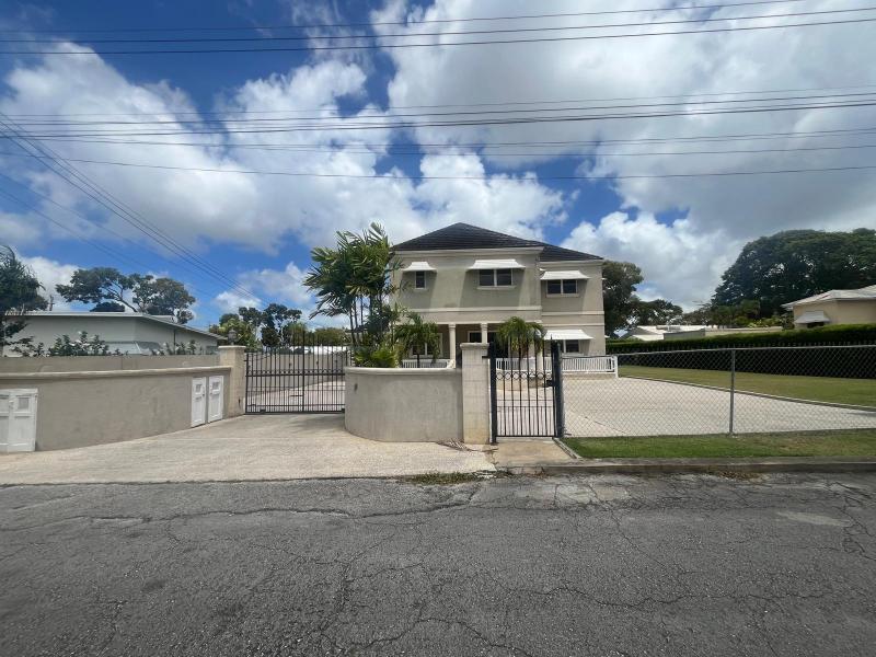 11 Highgate Gardens , South Coast , St Michael  