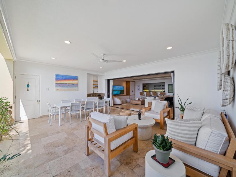 Sandy Cove 101- Beachfront , Beach Front , Paynes Bay , Sandy Cove , St James , West Coast  