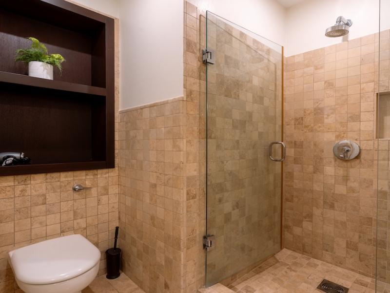 Beachfront - Sandy Cove 102 , Beach Front , Paynes Bay , Sandy Cove , St James , West Coast  