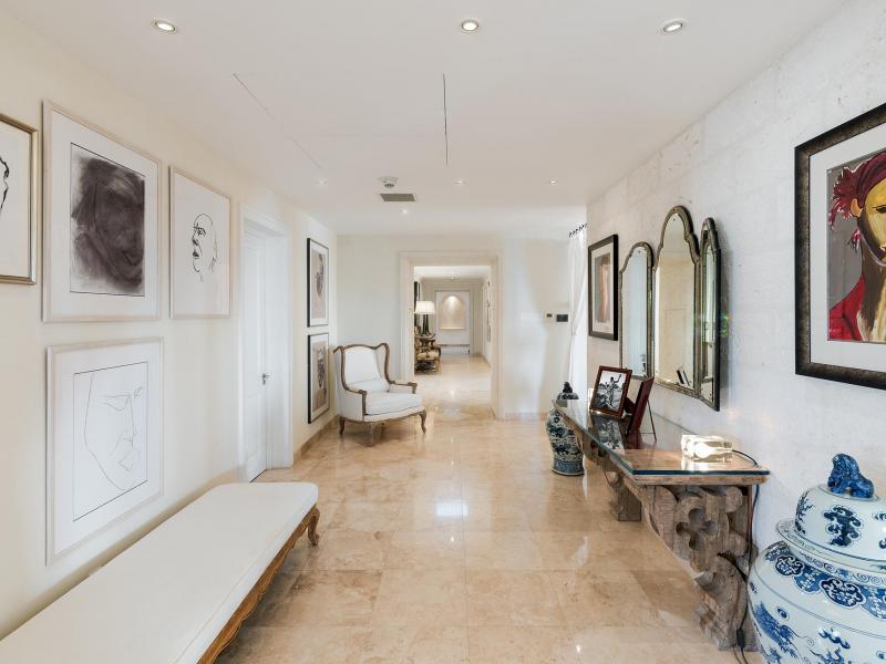 Sandy Cove 501 Penthouse - Beachfront , Beach Front , Sandy Cove , St James , West Coast  