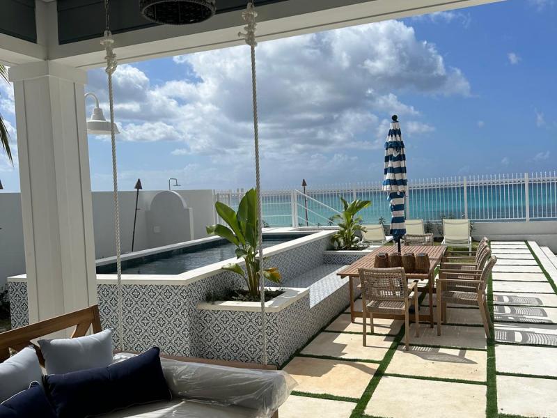 Sea Breeze Beach House , Beach Front , Fitts Village , St James , West Coast  