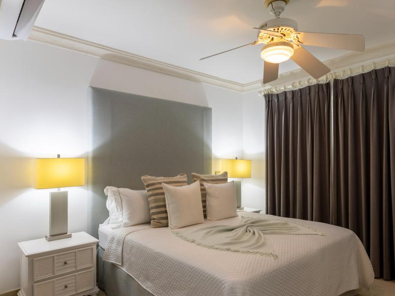  Waterside 304 - Beachfront , Beach Front , Paynes Bay , St James , Waterfront , West Coast  