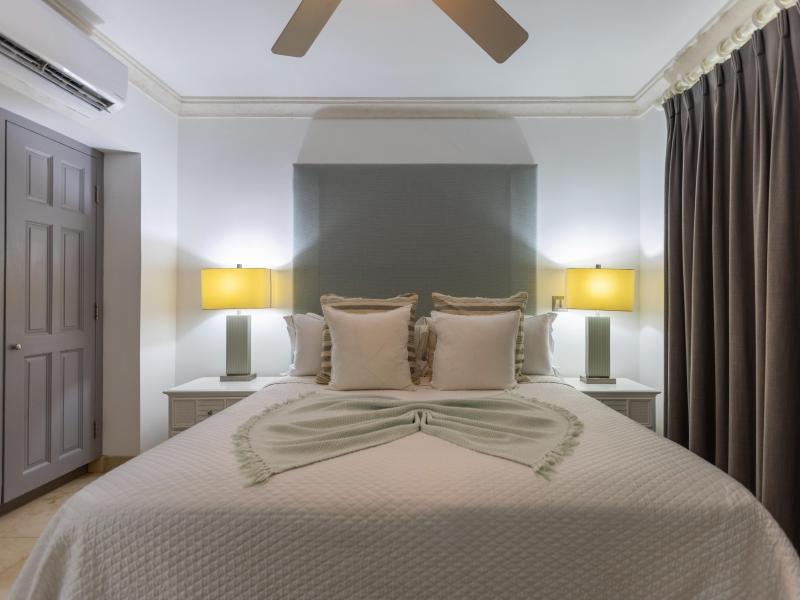  Waterside 304 - Beachfront , Beach Front , Paynes Bay , St James , Waterfront , West Coast  