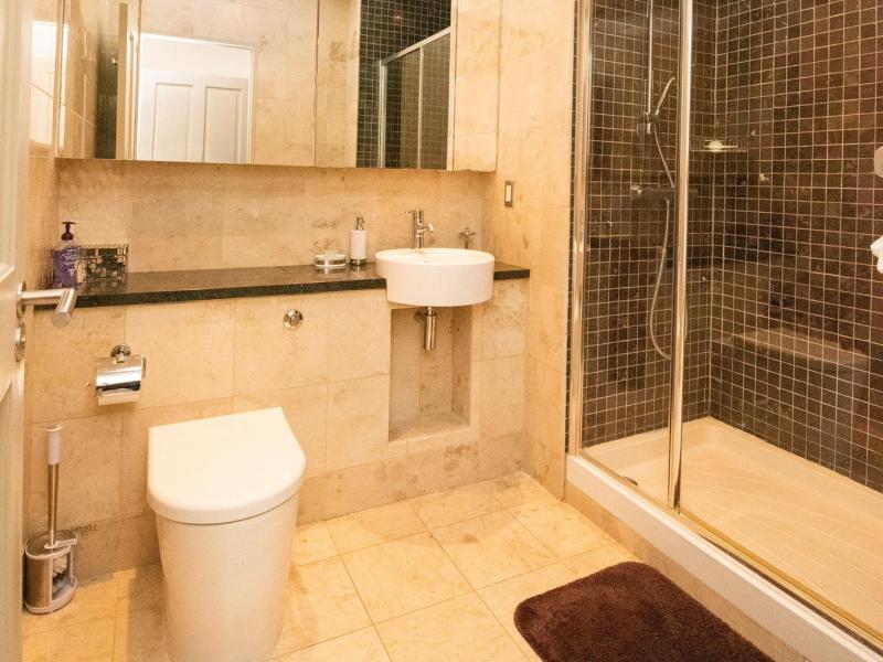 Waterside 104 - Beachfront , Paynes Bay , St James , West Coast  