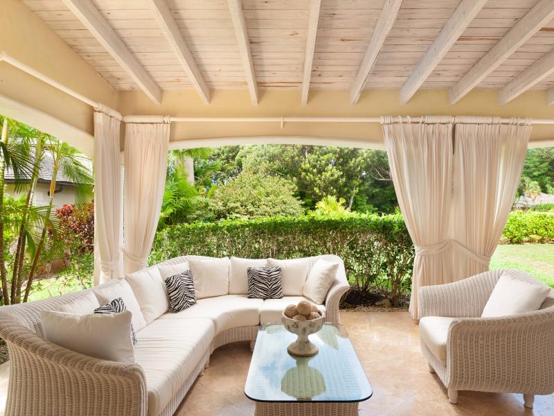 Greentails 2 Sion Hill , St James , West Coast  