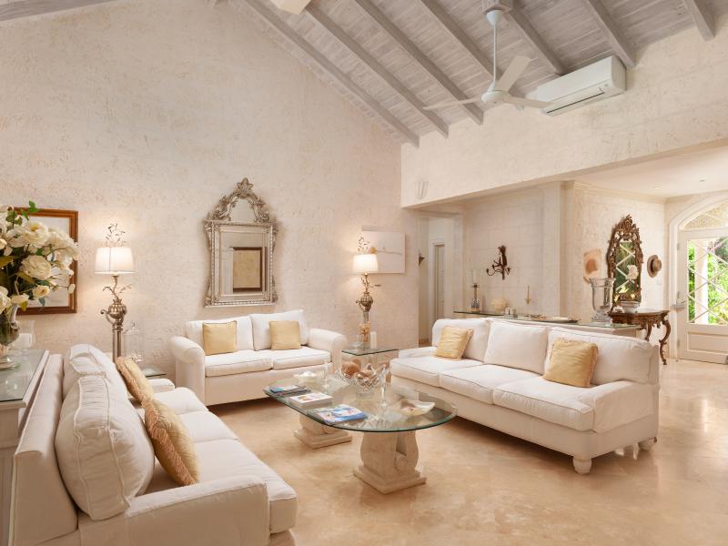 Greentails 2 Sion Hill , St James , West Coast  