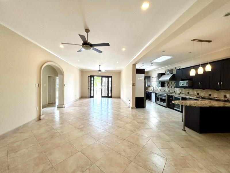 11 Highgate Gardens , South Coast , St Michael  