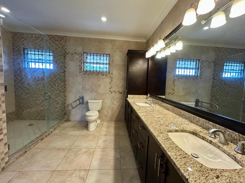11 Highgate Gardens , South Coast , St Michael  