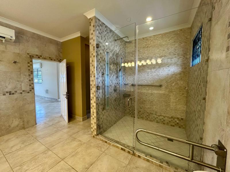 11 Highgate Gardens , South Coast , St Michael  