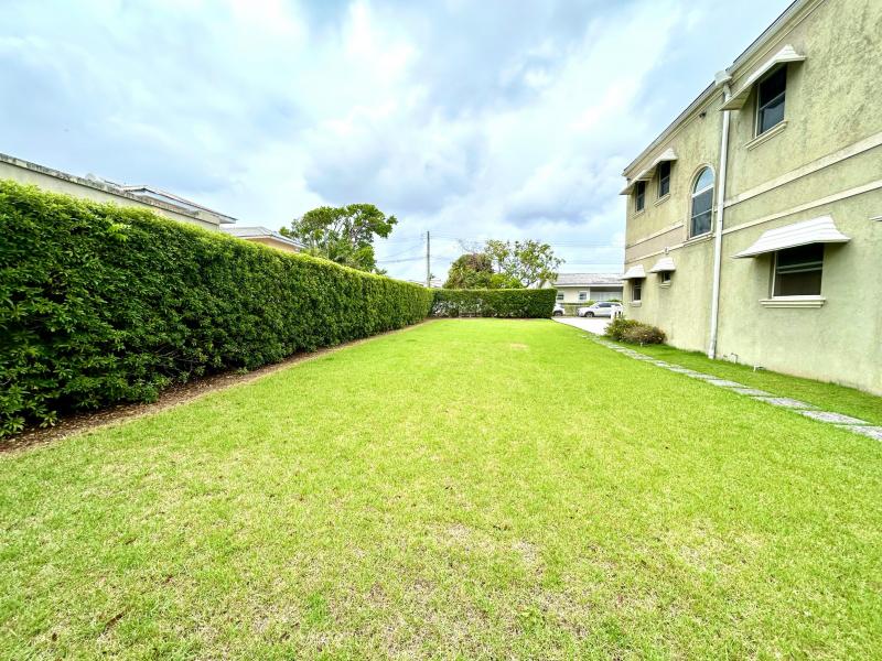 11 Highgate Gardens , South Coast , St Michael  