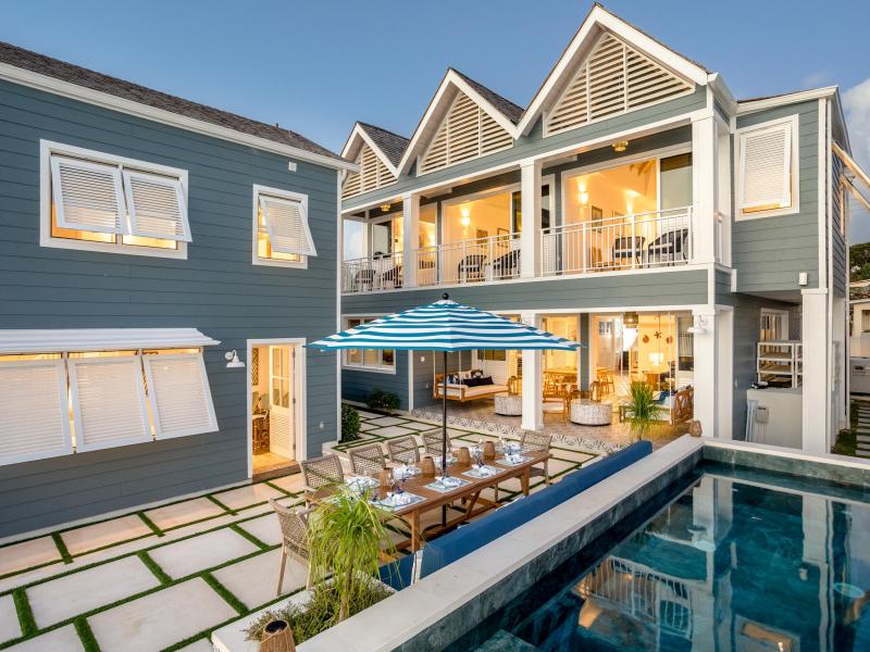 Sea Breeze Beach House , Beach Front , Fitts Village , St James , West Coast  