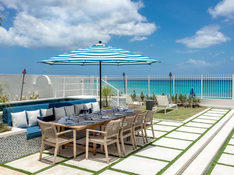 Sea Breeze Beach House , Beach Front , Fitts Village , St James , West Coast  