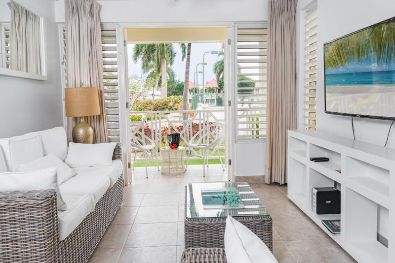 Ixora 101- Crystal Court