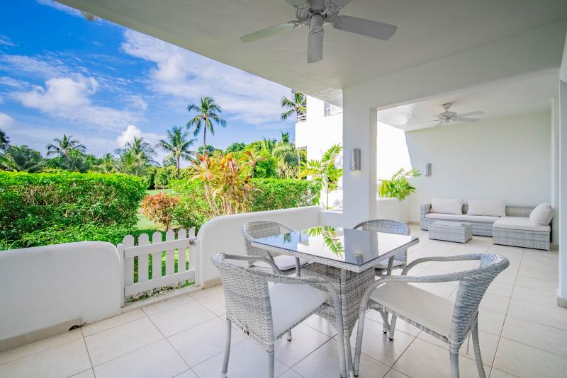 Glitter Bay 112 - Beachfront