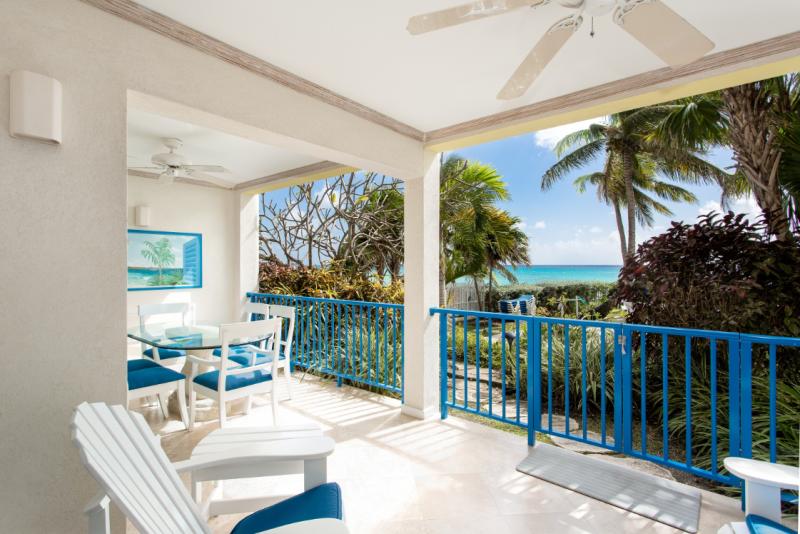 Maxwell Beach Villa 102