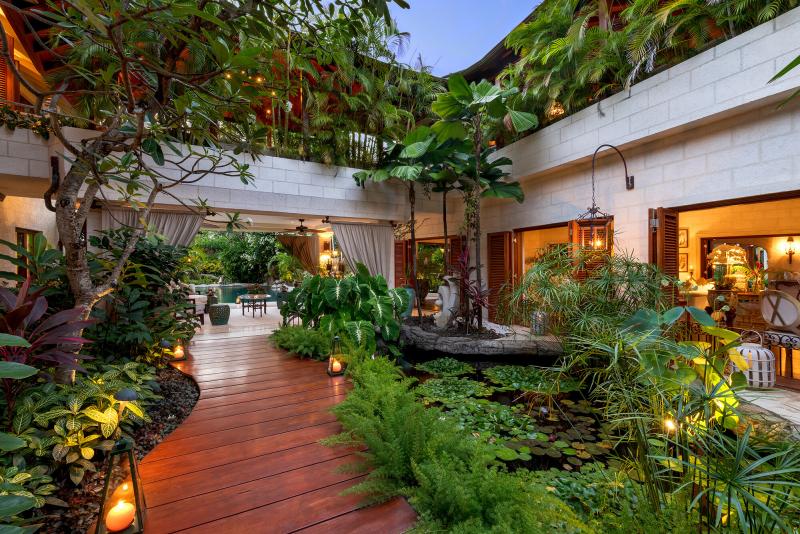 Lazybones House Lazybones House